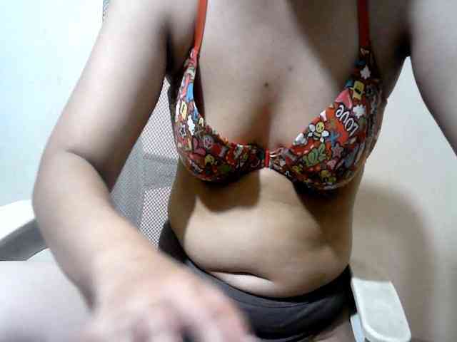 cheragatha08 webcam