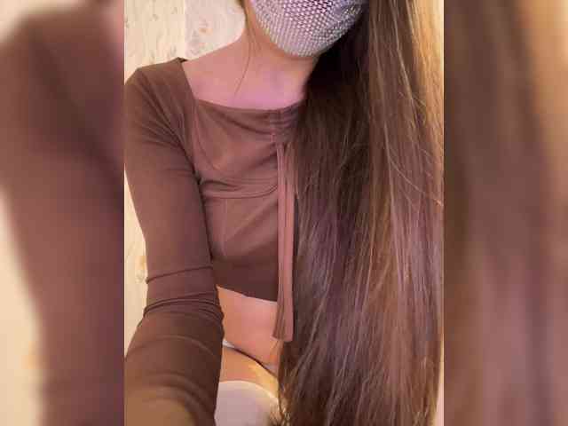 Live cam model Kitsunne