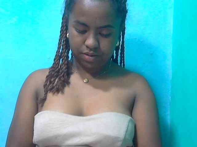 Queencamie webcam