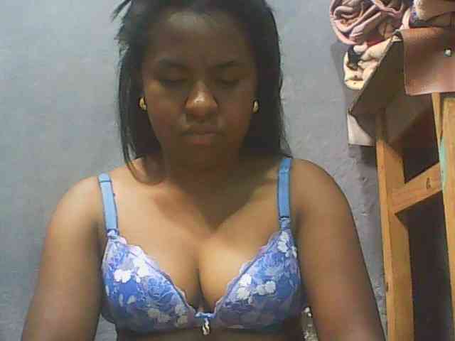Queencamie webcam