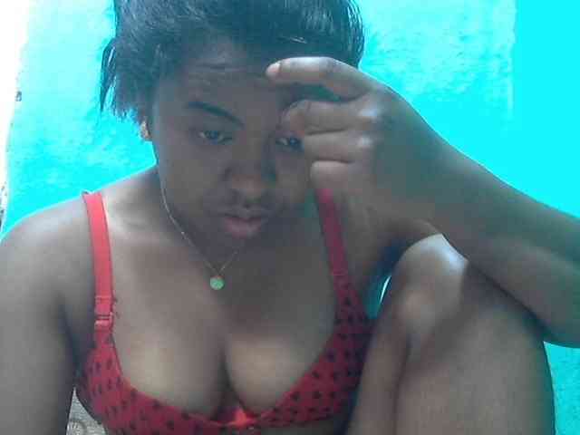 Queencamie webcam