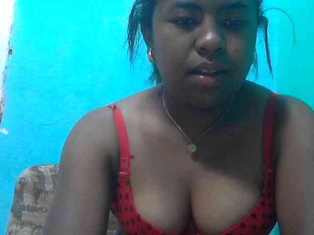 Queencamie Live Webcam on BongaCams