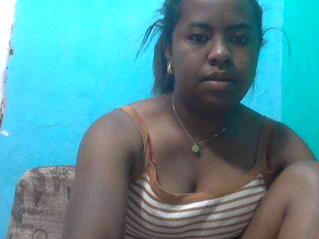 Queencamie webcam