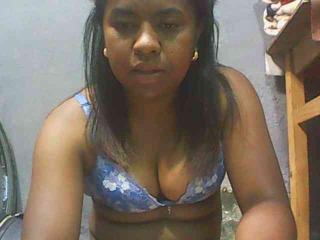 Queencamie webcam