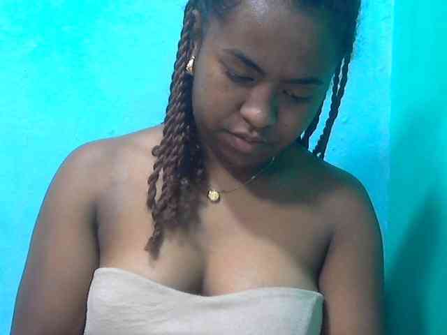Queencamie webcam