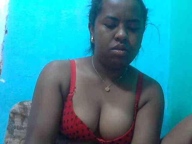 Queencamie webcam