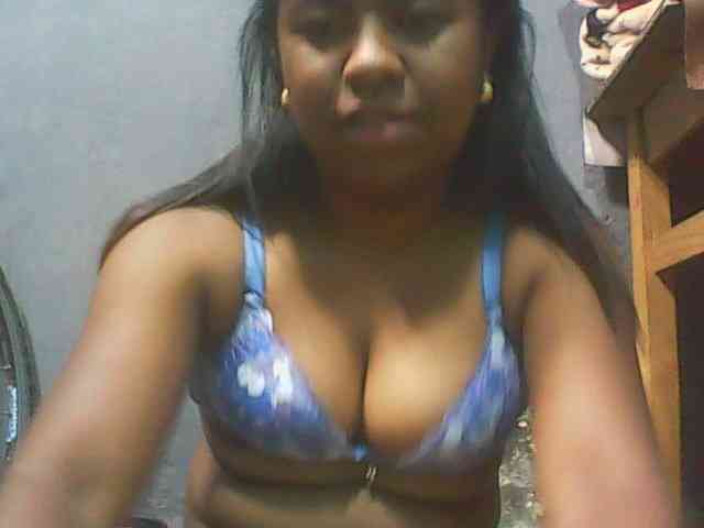 Queencamie webcam