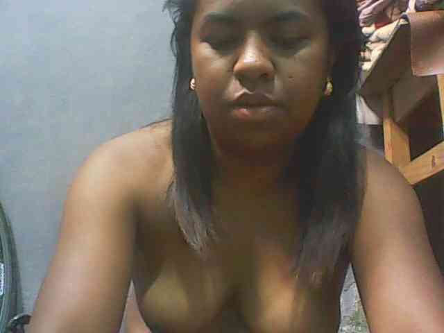 Queencamie webcam