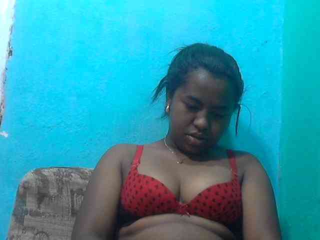 Queencamie webcam
