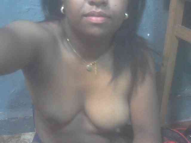 Queencamie webcam