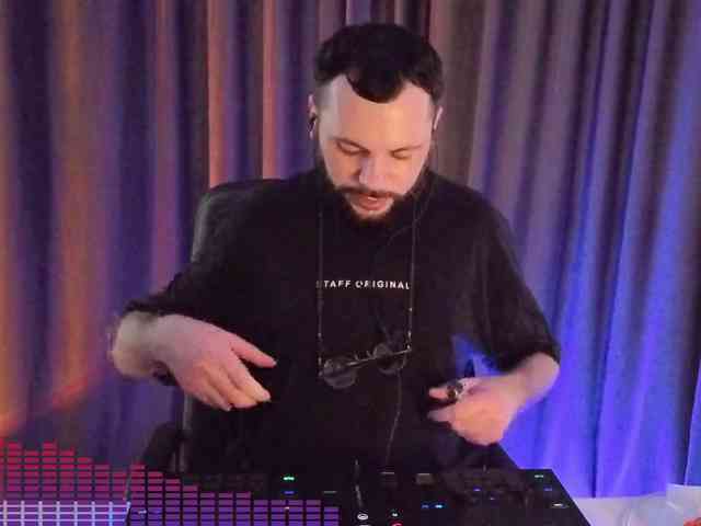 DJ_