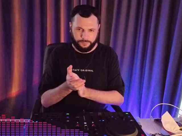 DJ_