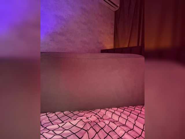 ButttFly's BongaCams show and profile