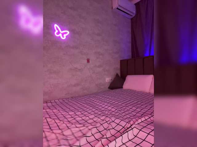 ButttFly's BongaCams show and profile