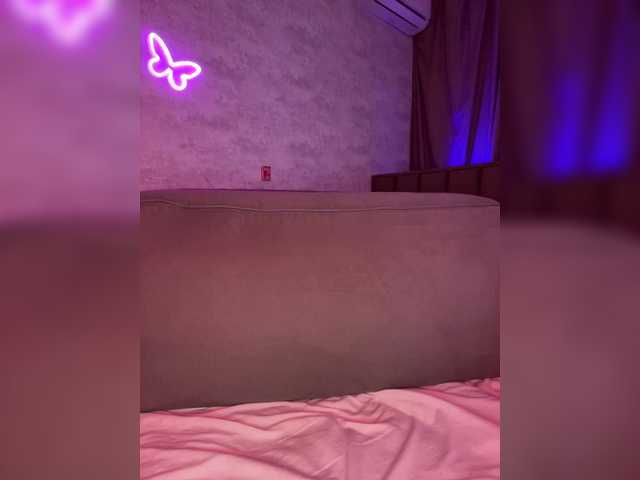 ButttFly's BongaCams show and profile