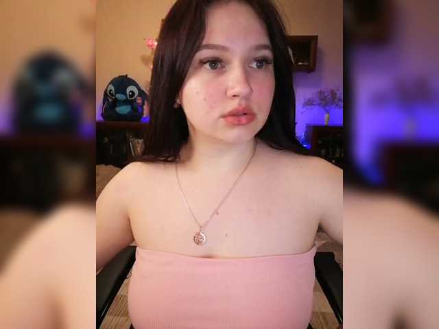 Yulua1285's BongaCams show and profile