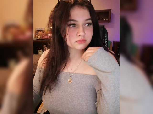 Yulua1285's BongaCams show and profile