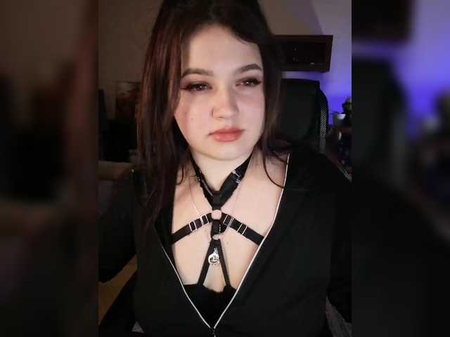 Yulua1285's BongaCams show and profile
