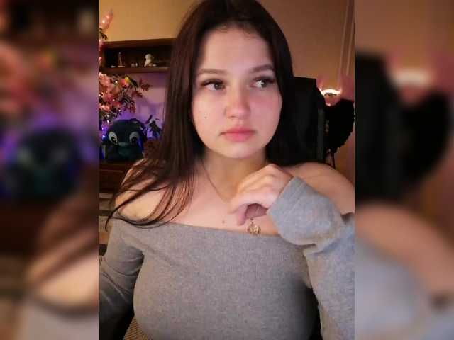 Yulua1285's BongaCams show and profile