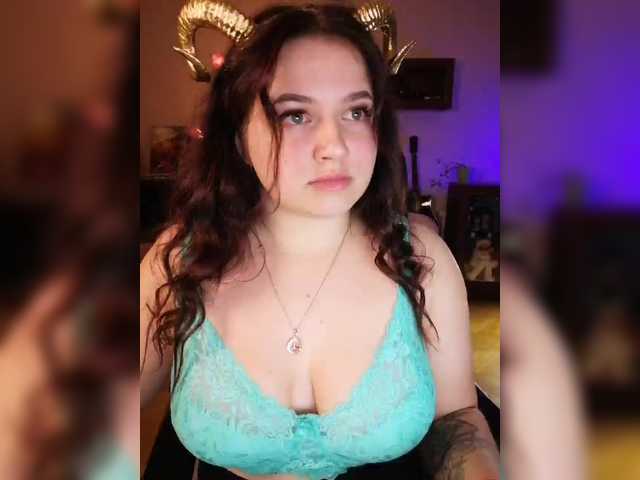 Yulua1285's BongaCams show and profile