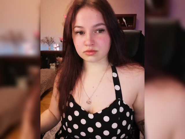 Yulua1285 live cam profile