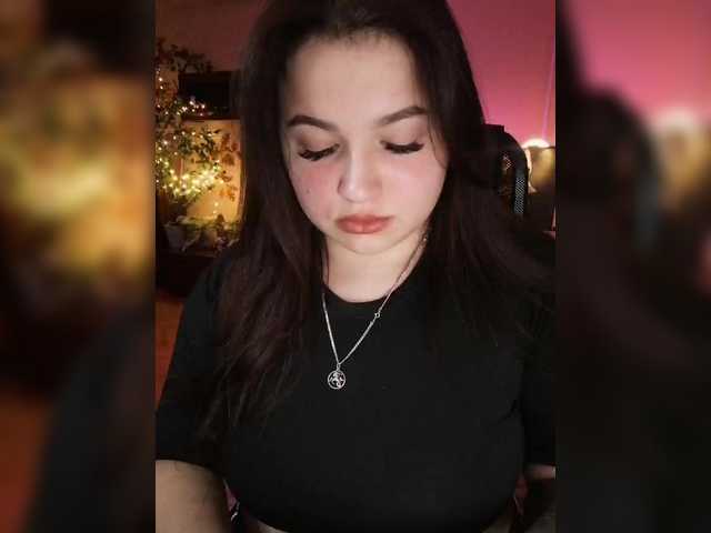 Yulua1285's BongaCams show and profile