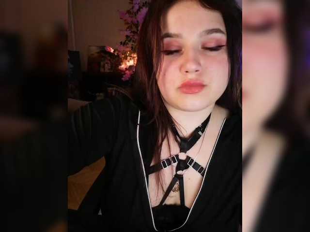 Yulua1285's BongaCams show and profile