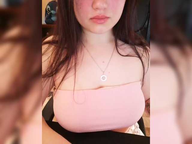 Yulua1285's BongaCams show and profile