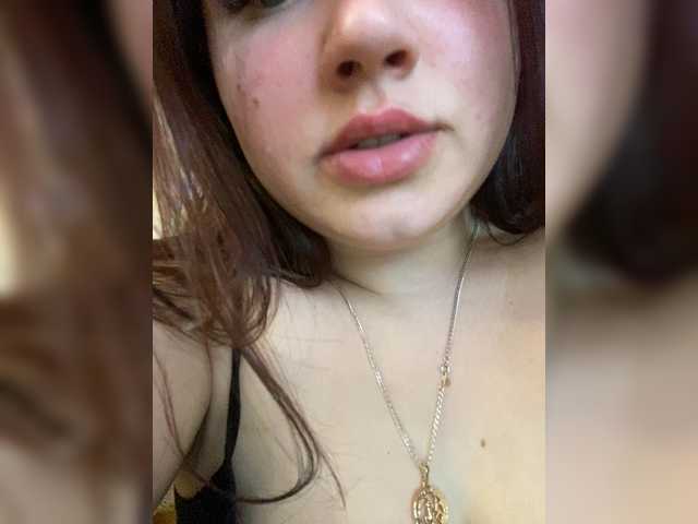 Yulua1285's BongaCams show and profile