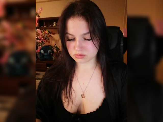 Yulua1285's BongaCams show and profile