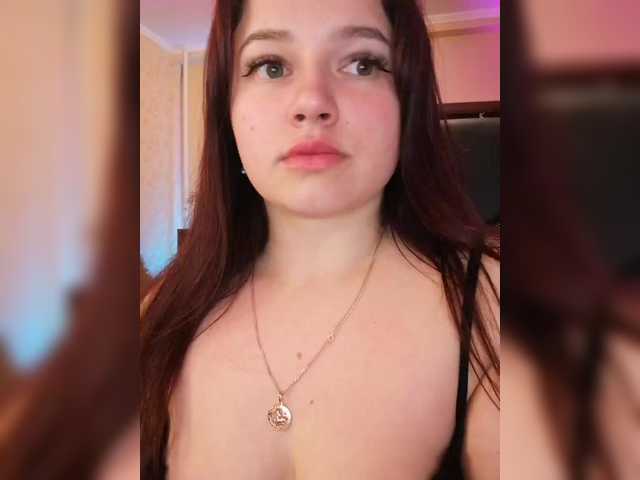 Yulua1285's BongaCams show and profile