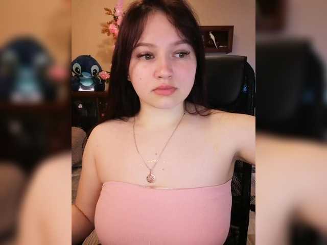 Yulua1285's BongaCams show and profile