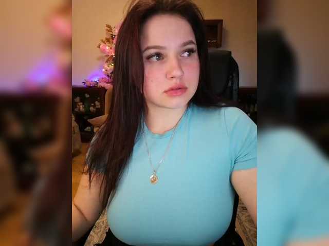 Yulua1285's BongaCams show and profile