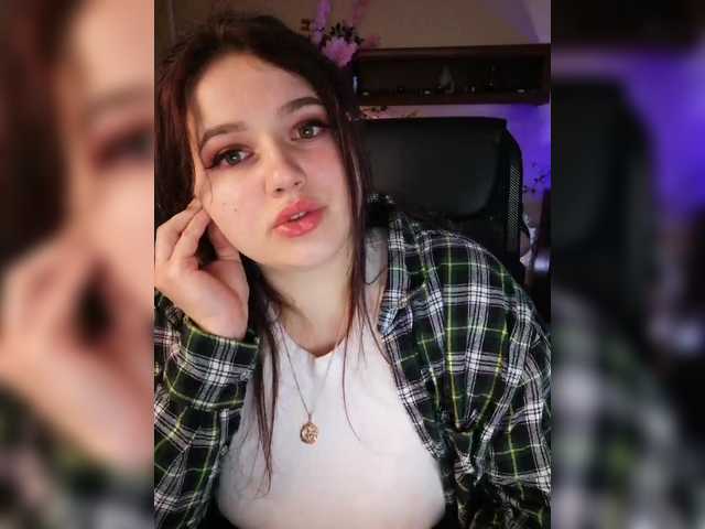 Yulua1285's BongaCams show and profile