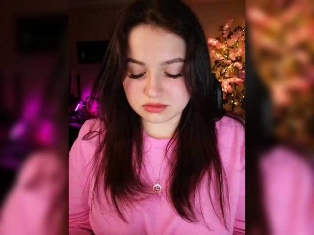 Yulua1285's BongaCams show and profile