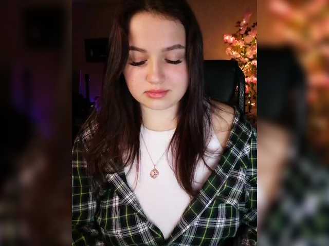 Yulua1285's BongaCams show and profile