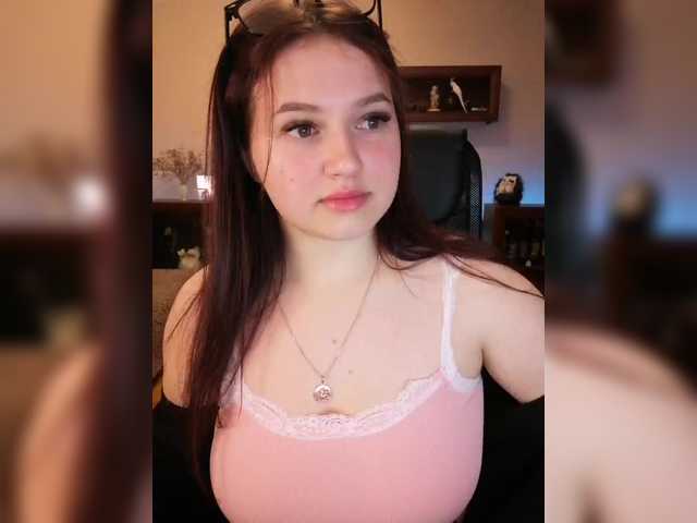 Yulua1285's BongaCams show and profile