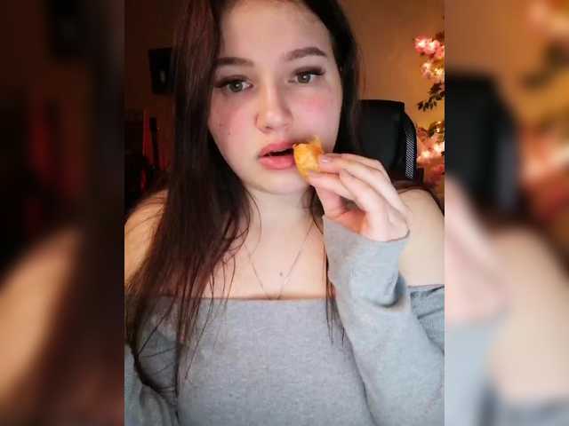 Yulua1285's BongaCams show and profile