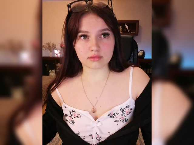 Yulua1285's BongaCams show and profile