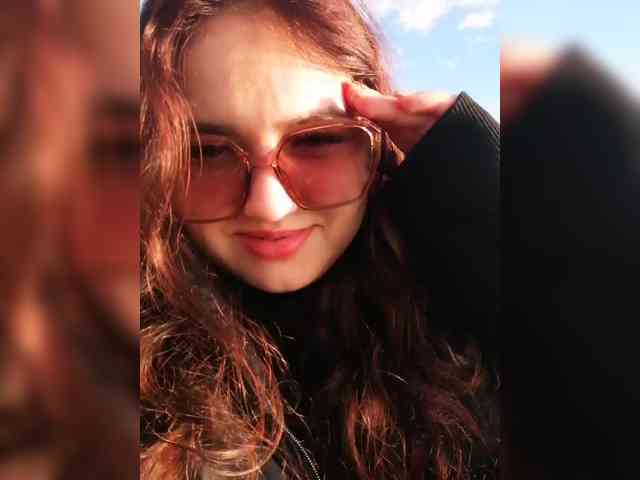 JuliaHesperaks webcam