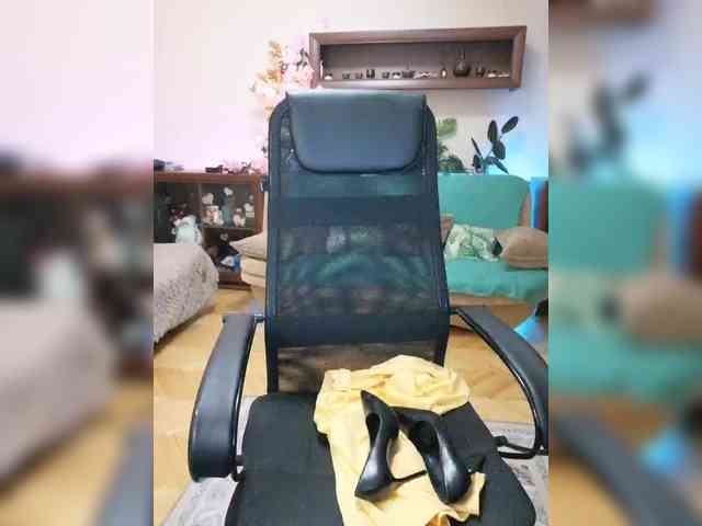 JuliaHesperaks webcam