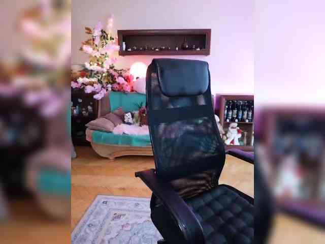 JuliaHesperaks webcam