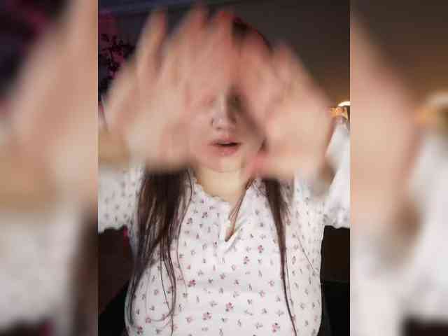 JuliaHesperaks webcam