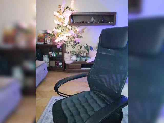 JuliaHesperaks webcam