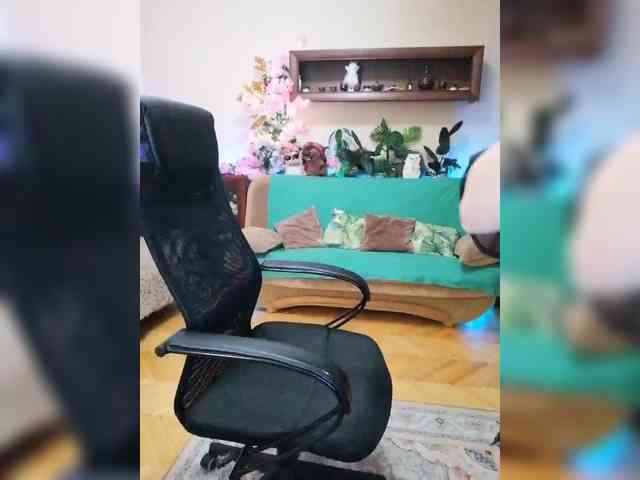 JuliaHesperaks webcam