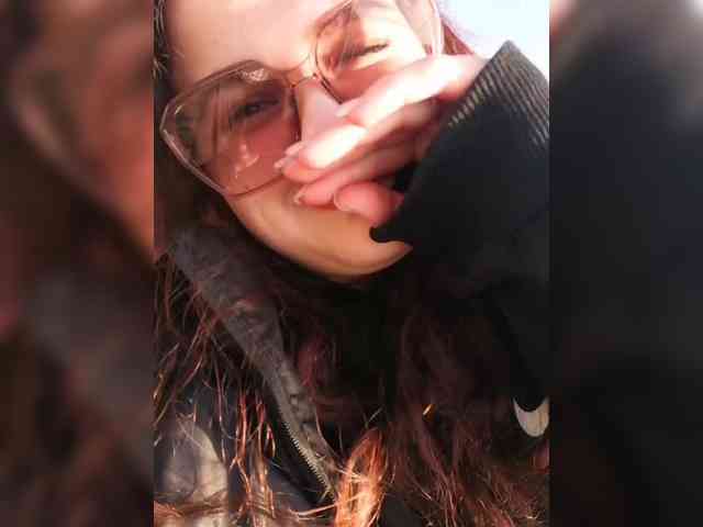 JuliaHesperaks webcam