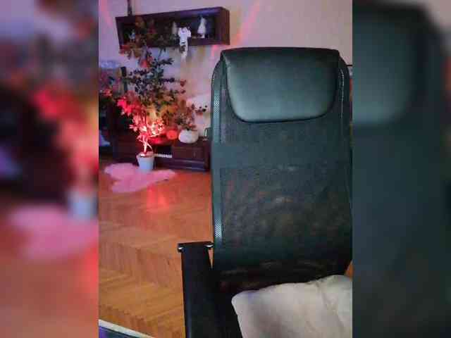 JuliaHesperaks webcam