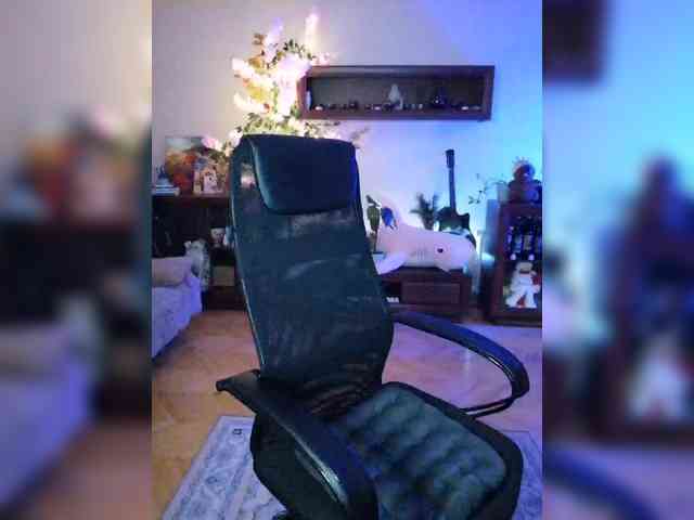 JuliaHesperaks webcam