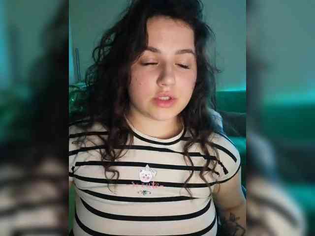 YulkaShpulka webcam