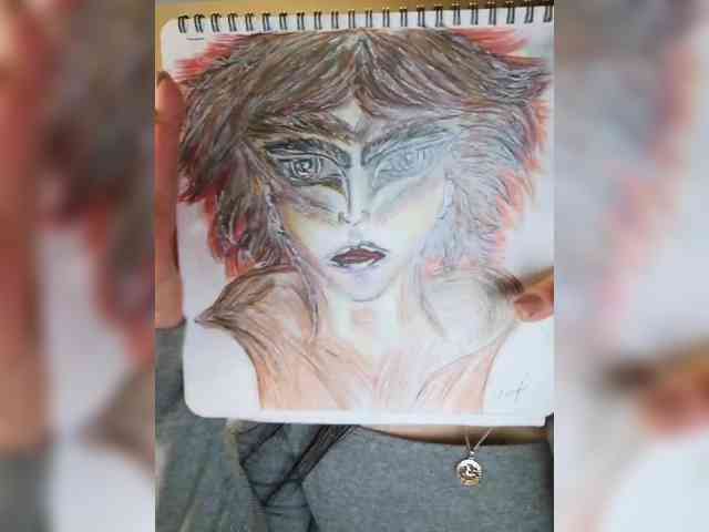 JuliaHesperaks webcam